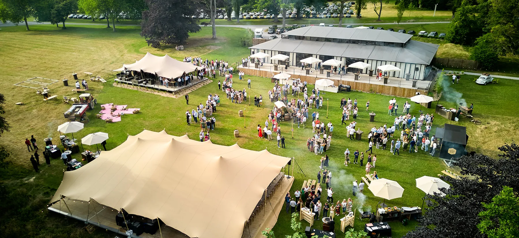 Evenement exterieur avec tente