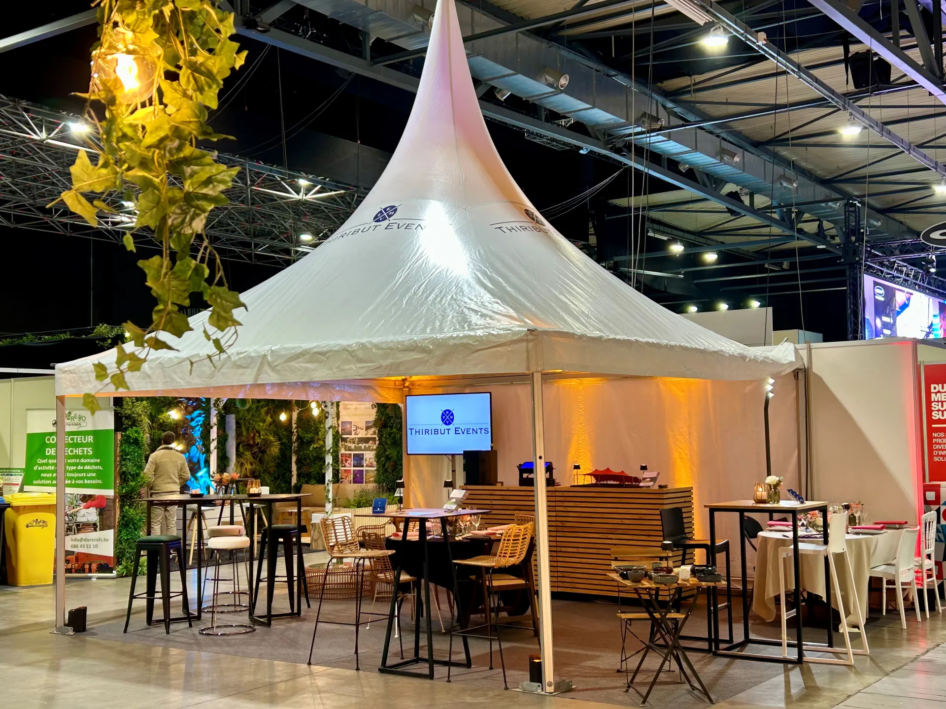 Organisation et r&eacute;alisation Salon & conf&eacute;rence