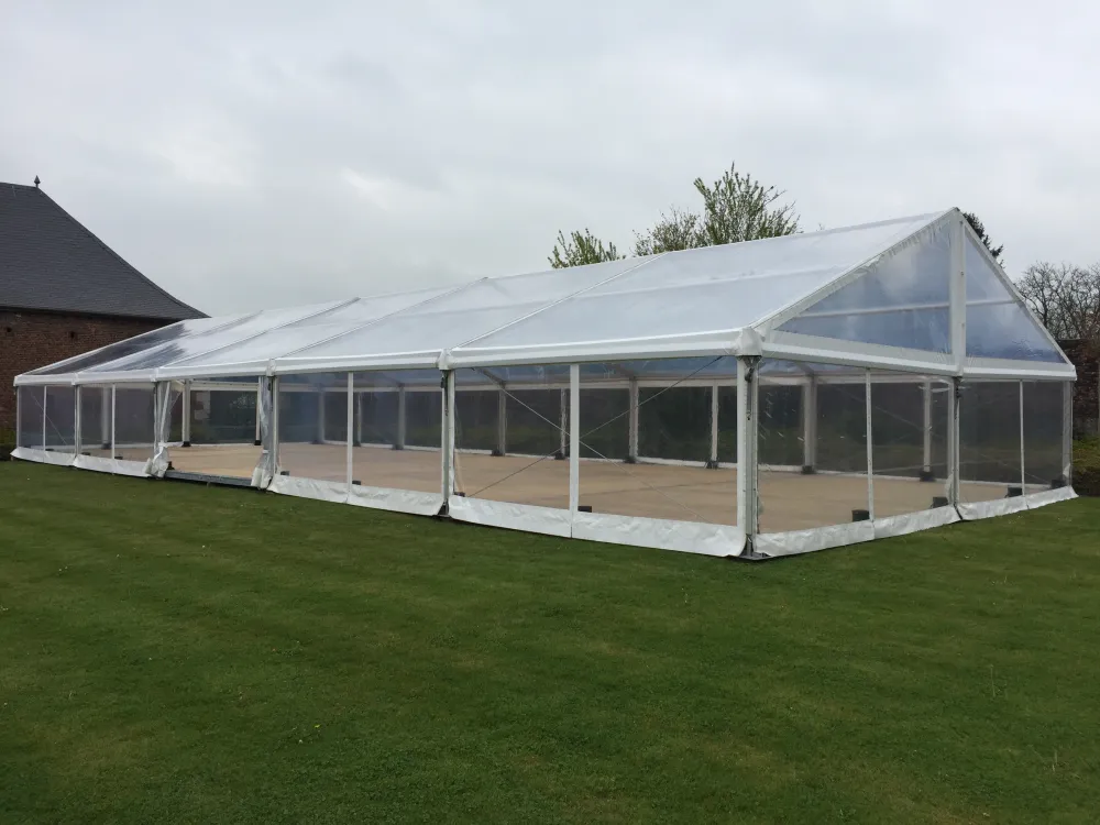 Tente 10m x 25m transparente &ndash; 250m&sup2;