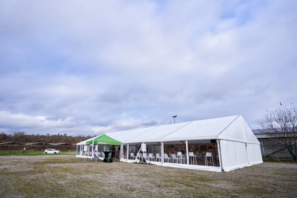 Tente 12m x 25m - 300m&sup2;