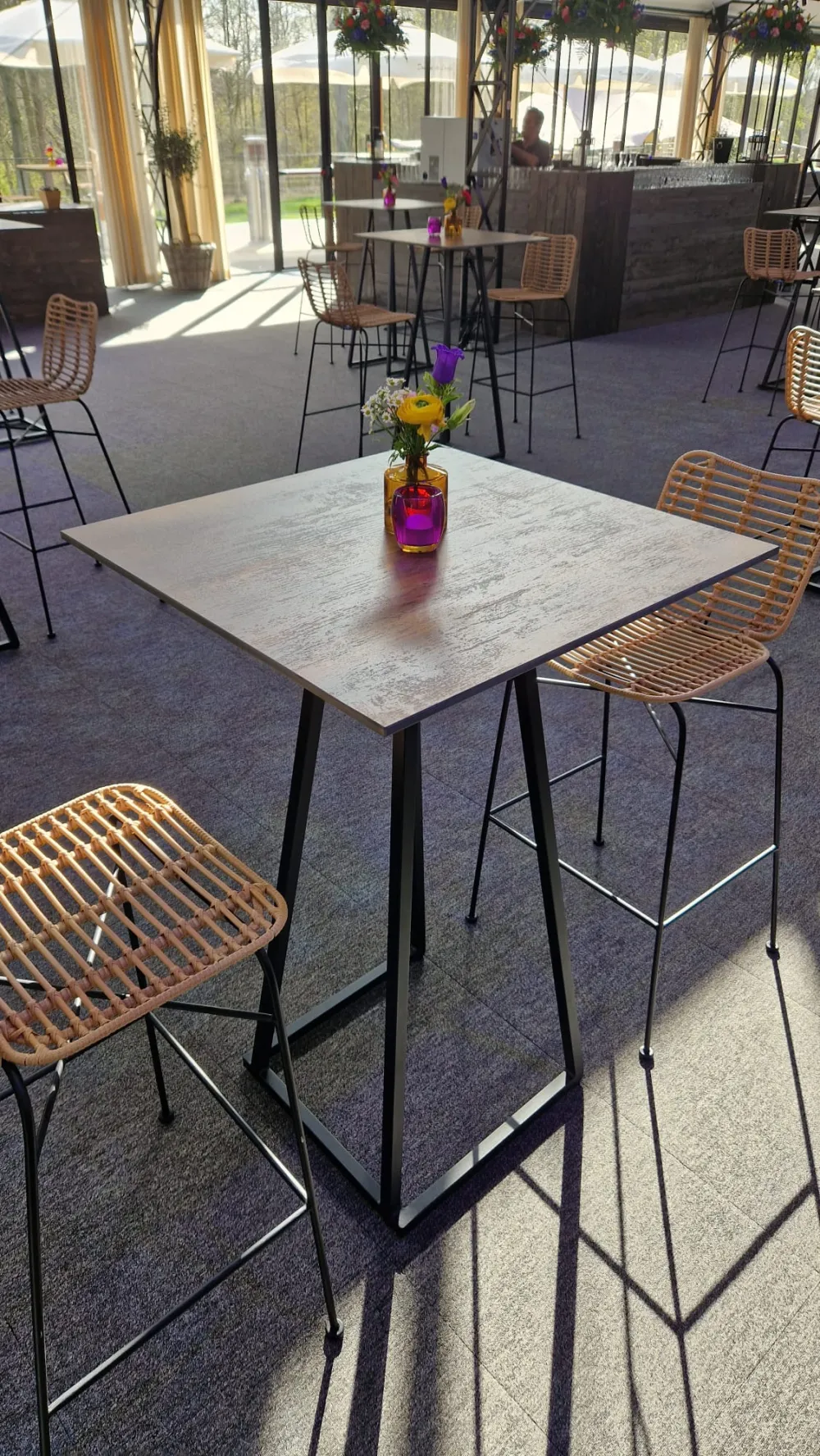 Table mange-debout Lin&eacute;a
