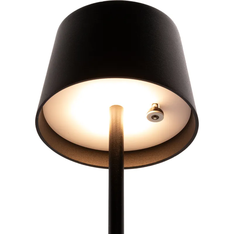 Lampe de table led noire sur accu